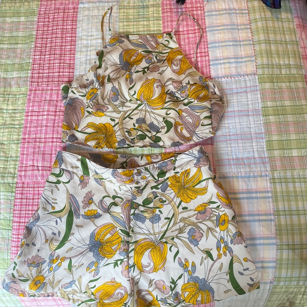 Two piece floral outfit! From Nordstroms. Glamourous